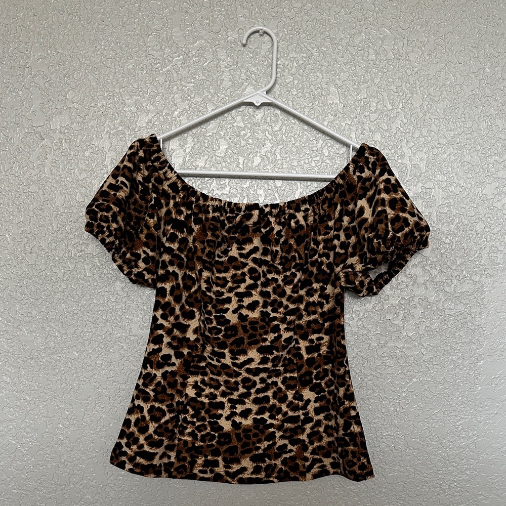 Chic Leopard Print Off-Shoulder Blouse